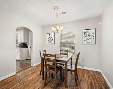 1206 Olive Street - Photo Thumbnail 7