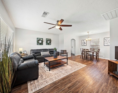 1206 Olive Street - Photo Thumbnail 2