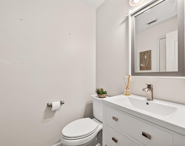 3510 Artesian Springs Court - Photo Thumbnail 8