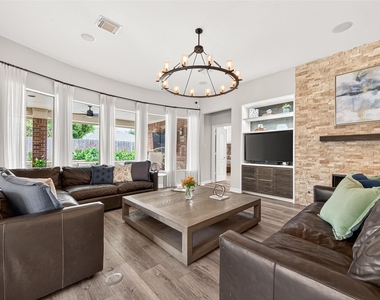 3510 Artesian Springs Court - Photo Thumbnail 12