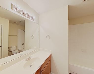 6002 Deep South Drive - Photo Thumbnail 7
