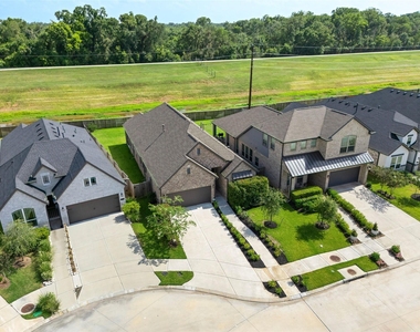 10722 Hidden Rock Drive - Photo Thumbnail 25