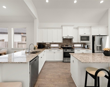 10722 Hidden Rock Drive - Photo Thumbnail 2