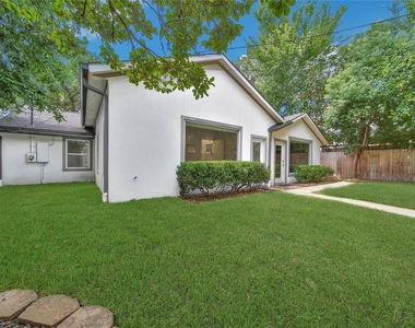 2206 Saxon Drive - Photo Thumbnail 39