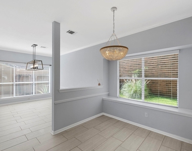 1431 N Medio River Circle - Photo Thumbnail 8
