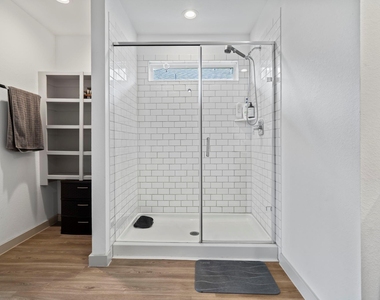302 Dusty Bridle Lane - Photo Thumbnail 10