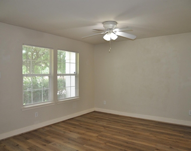 20734 Settlers Lake Circle N - Photo Thumbnail 6
