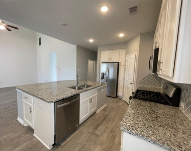 308 Tangle Birch Court - Photo Thumbnail 10