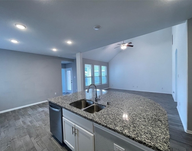 308 Tangle Birch Court - Photo Thumbnail 7