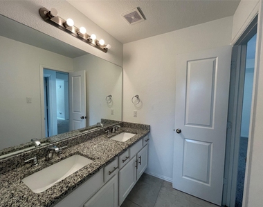 308 Tangle Birch Court - Photo Thumbnail 19