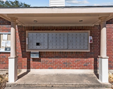 1103 Dulles Avenue - Photo Thumbnail 19