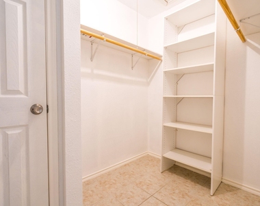 1103 Dulles Avenue - Photo Thumbnail 11