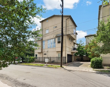 128 Drew Street - Photo Thumbnail 1