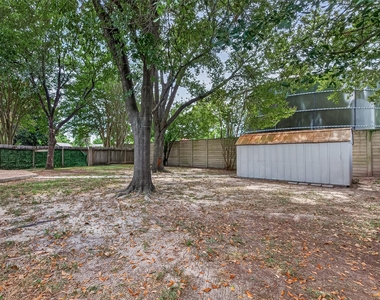 14418 Golden Cypress Lane - Photo Thumbnail 25