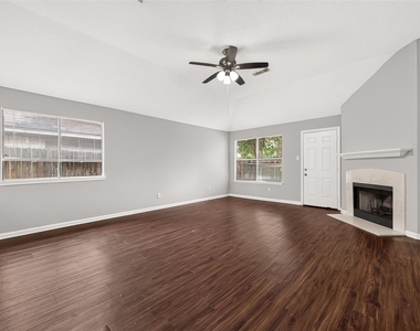 14418 Golden Cypress Lane - Photo Thumbnail 6