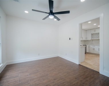 4815 Caris Street - Photo Thumbnail 21