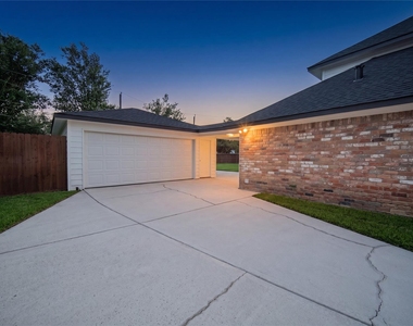 4815 Caris Street - Photo Thumbnail 2