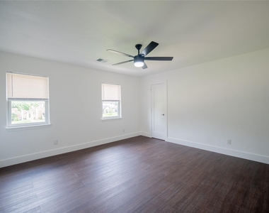 4815 Caris Street - Photo Thumbnail 39