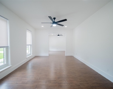 4815 Caris Street - Photo Thumbnail 16