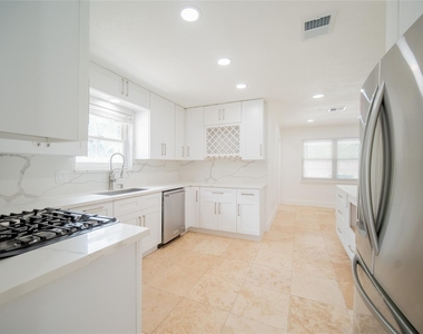 4815 Caris Street - Photo Thumbnail 10