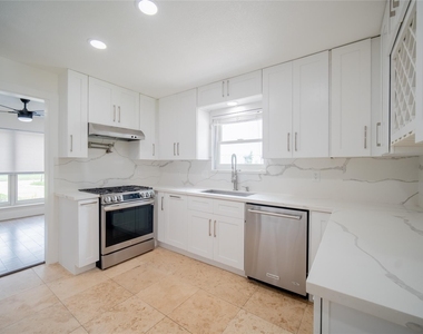 4815 Caris Street - Photo Thumbnail 5