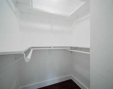 4815 Caris Street - Photo Thumbnail 35