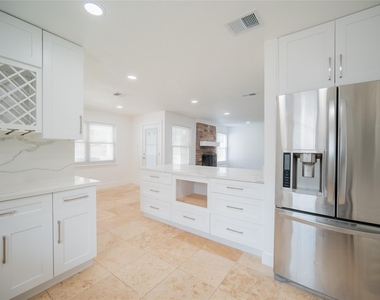 4815 Caris Street - Photo Thumbnail 8