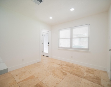 4815 Caris Street - Photo Thumbnail 20