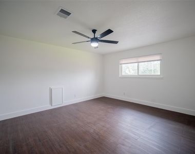4815 Caris Street - Photo Thumbnail 33
