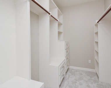 147 S 66 Street - Photo Thumbnail 23