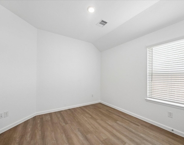 7202 Darting Plover Way - Photo Thumbnail 26