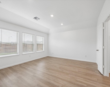 7202 Darting Plover Way - Photo Thumbnail 21