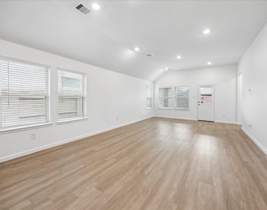 7202 Darting Plover Way - Photo Thumbnail 16