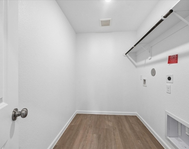 7202 Darting Plover Way - Photo Thumbnail 28
