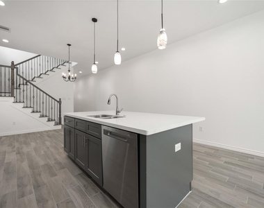 4406 Sterling Street - Photo Thumbnail 9