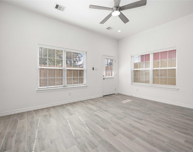 4406 Sterling Street - Photo Thumbnail 11