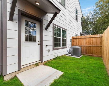 4406 Sterling Street - Photo Thumbnail 30