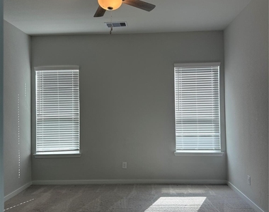 12519 Coastal Bend Way - Photo Thumbnail 8
