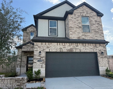 12519 Coastal Bend Way - Photo Thumbnail 3