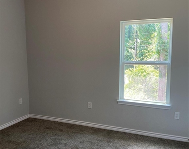 16871 W Ivanhoe - Photo Thumbnail 12