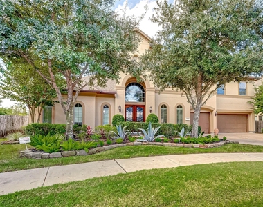 2914 Cotswold Lane - Photo Thumbnail 45
