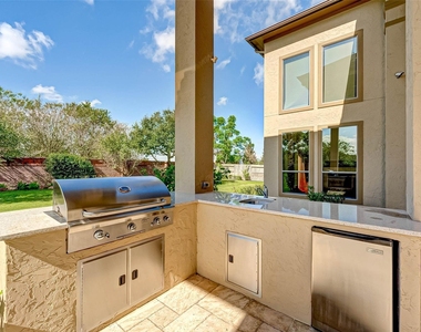 2914 Cotswold Lane - Photo Thumbnail 42