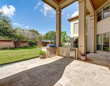 2914 Cotswold Lane - Photo Thumbnail 39