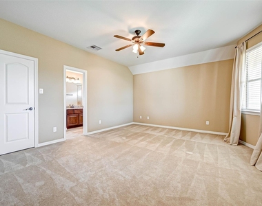 2914 Cotswold Lane - Photo Thumbnail 24