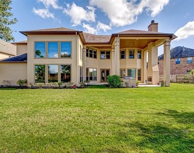 2914 Cotswold Lane - Photo Thumbnail 43