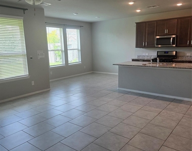 40204 S Hill Pass - Photo Thumbnail 11