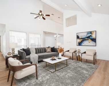 11907 Pepperdine Lane - Photo Thumbnail 3
