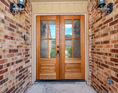 11907 Pepperdine Lane - Photo Thumbnail 2