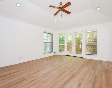 11907 Pepperdine Lane - Photo Thumbnail 10