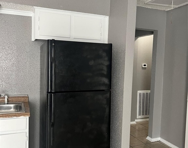 7247 Chasewood Terrace - Photo Thumbnail 3